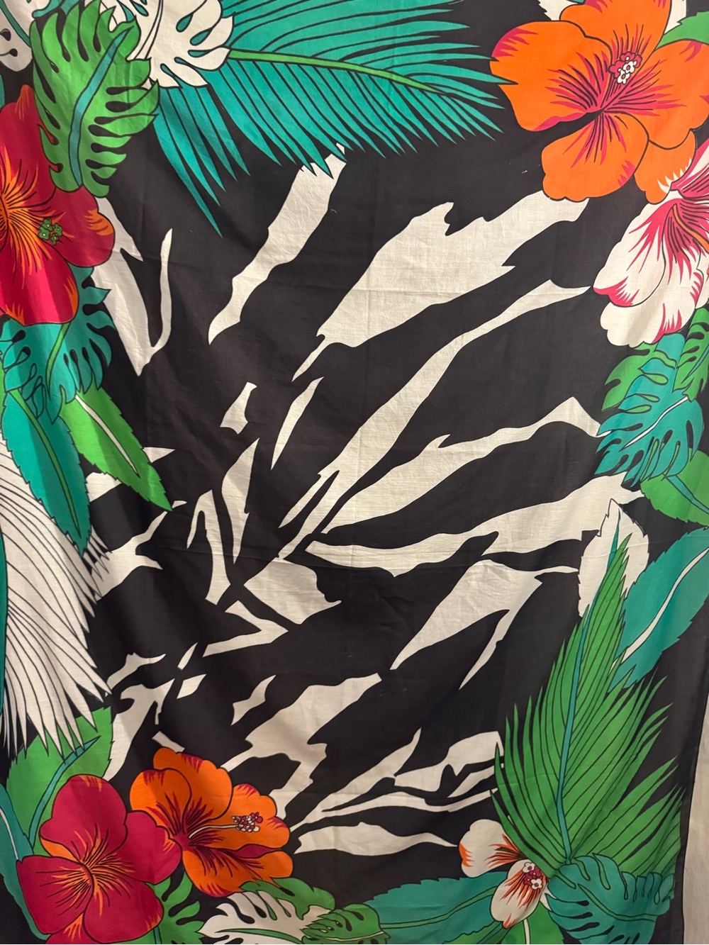 Bloomingdale's Tropical Floral Wrap/Scarf - Picture 2 of 3